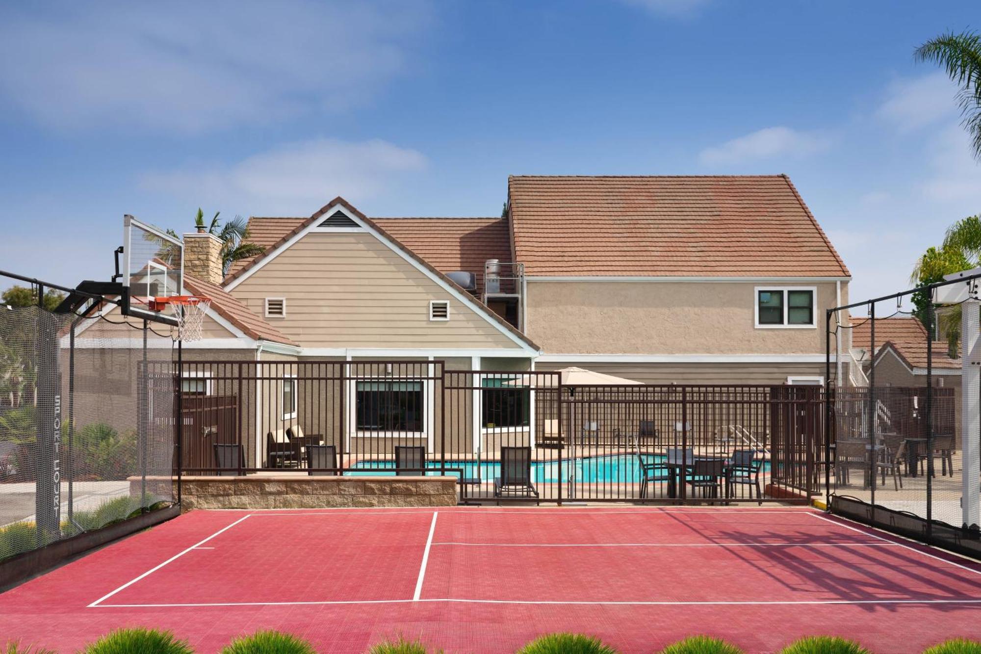 Residence Inn Costa Mesa Newport Beach Экстерьер фото