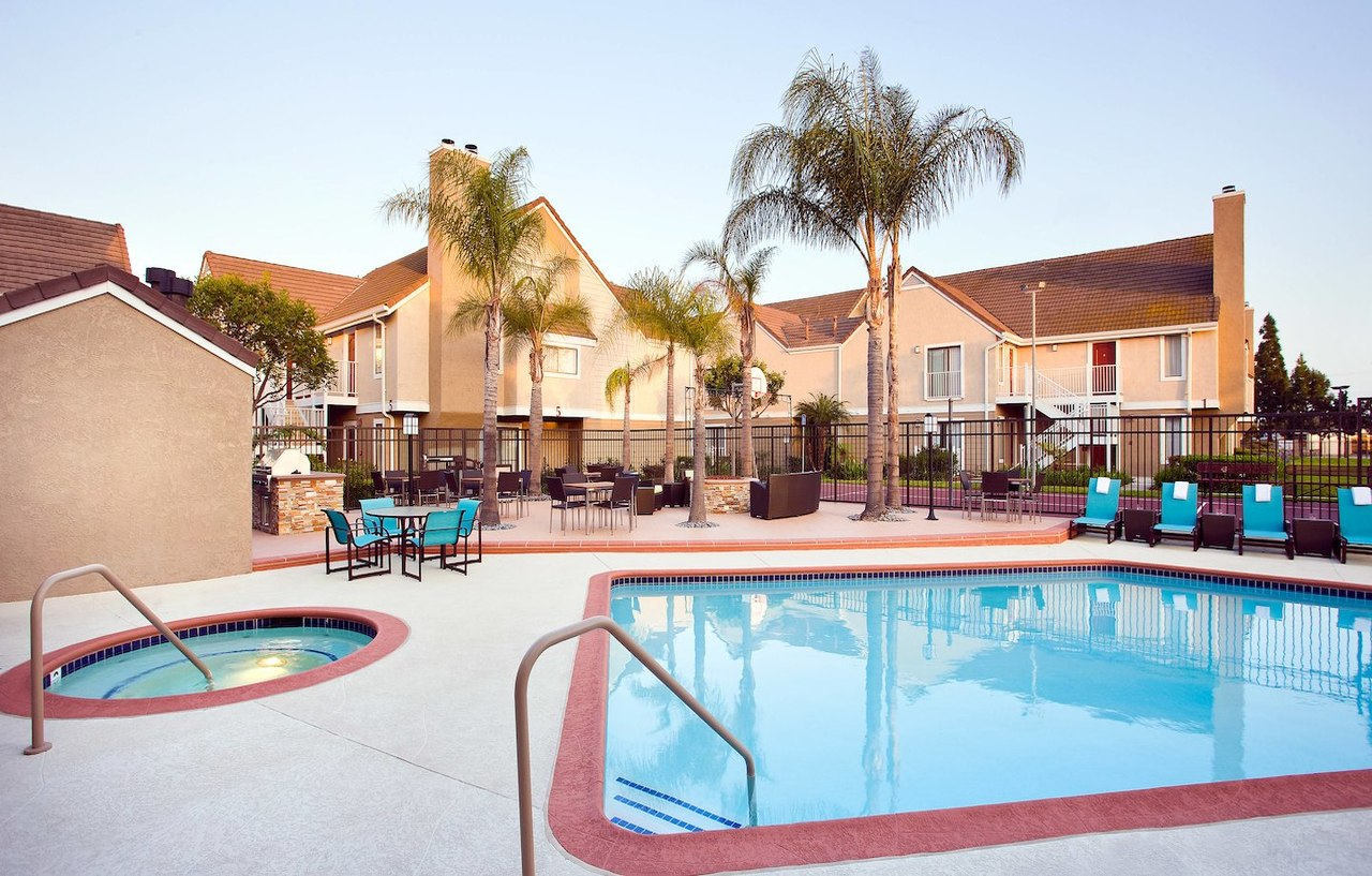 Residence Inn Costa Mesa Newport Beach Экстерьер фото